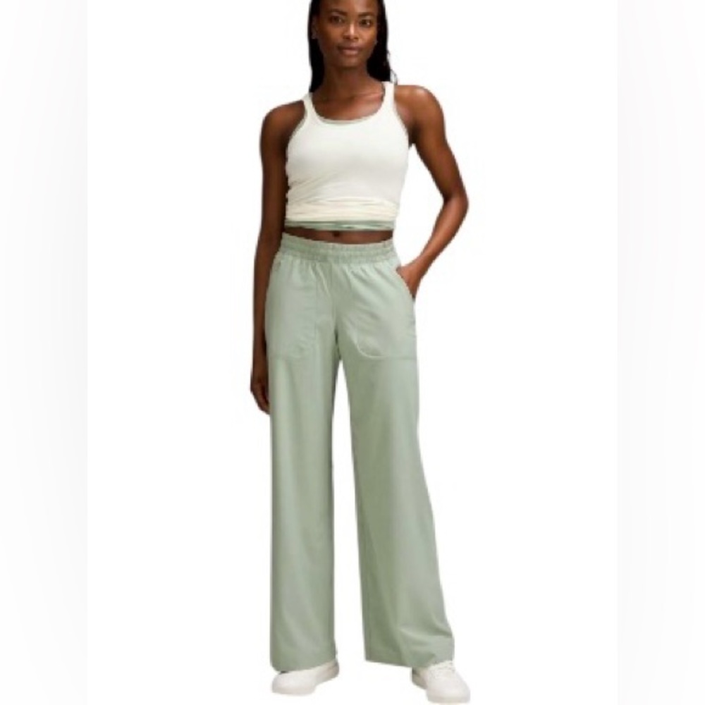 NWT – Lululemon – Swift Mid-Rise Wide-Leg Pant – Palm Court – Sz. 6